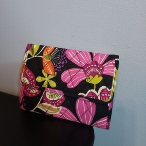 Vera Bradley Trifold Wallet Snap Close Zip Pocket Back